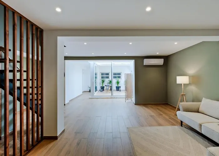 Lovely Fully Equipped Near Subway N9 Apartament *