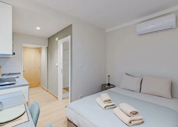 Lovely Fully Equipped Near Subway N9 Lizbona