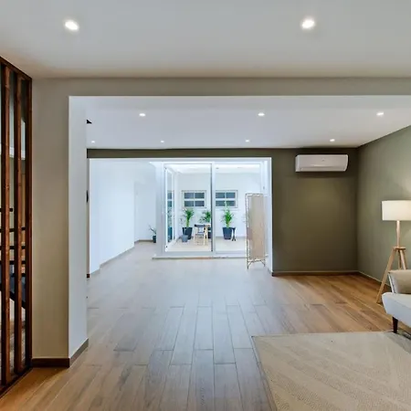 Lovely Fully Equipped Near Subway N9 아파트 *